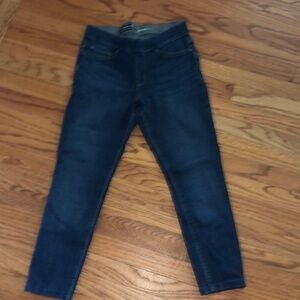 Lee Dream jeans skinny crop jeans.  Size 6